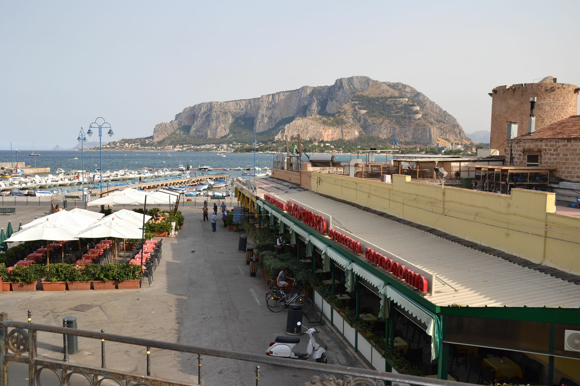 Mondello Holidays Exteriör bild